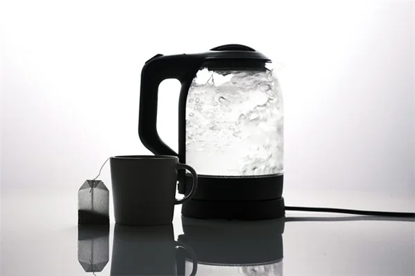 プロ直伝！庭の水はけ問題を解決する排水溝の作り方と簡単ステップ